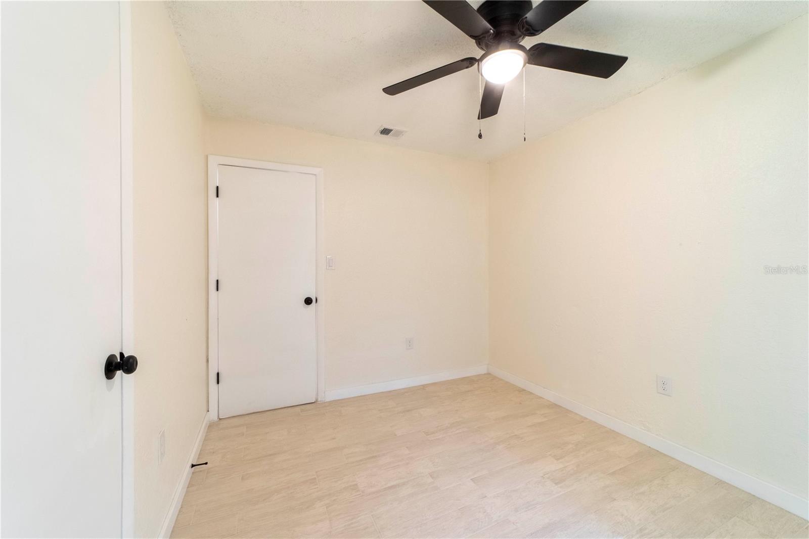 Image 18 of 42 For 745 Jackson Avenue