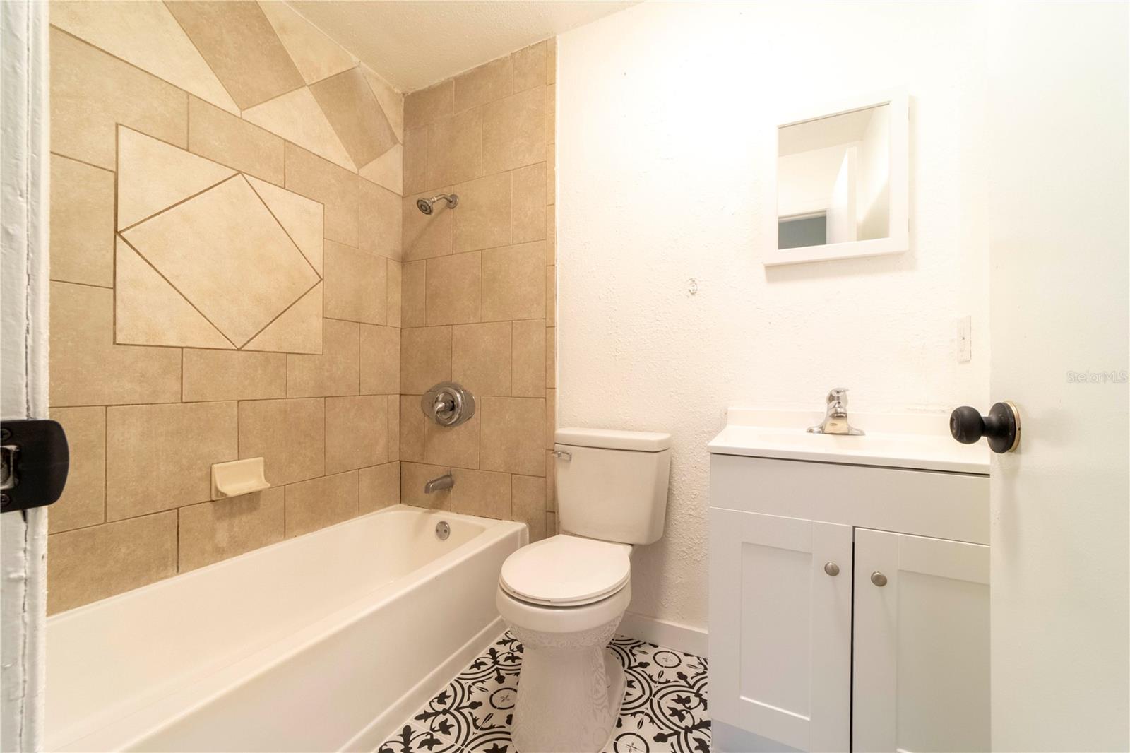 Image 27 of 42 For 745 Jackson Avenue