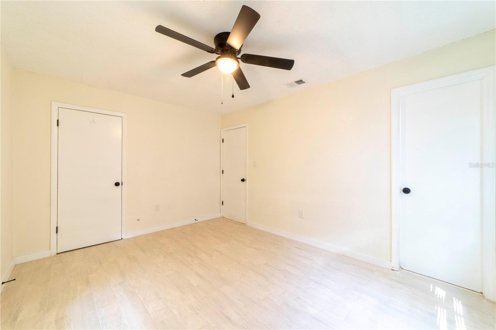 Image 29 of 42 For 745 Jackson Avenue