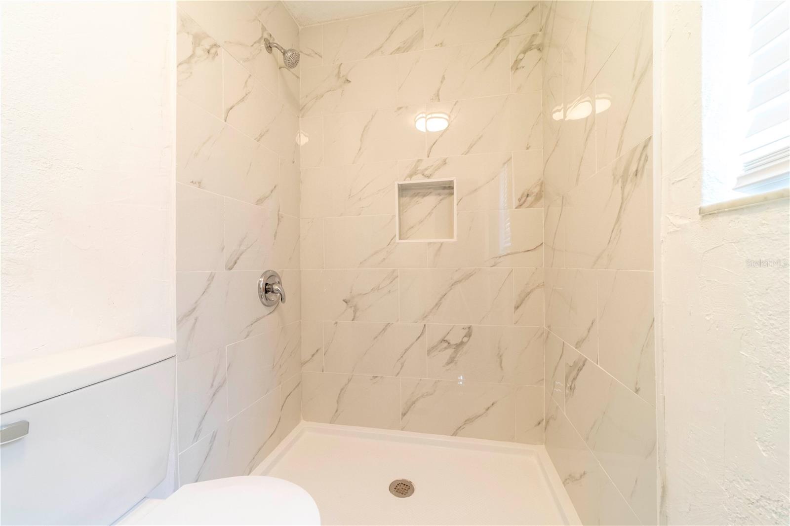 Image 33 of 42 For 745 Jackson Avenue