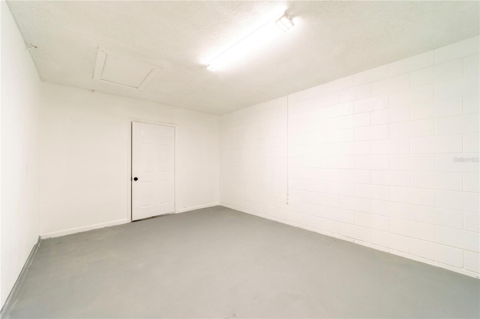 Image 34 of 42 For 745 Jackson Avenue