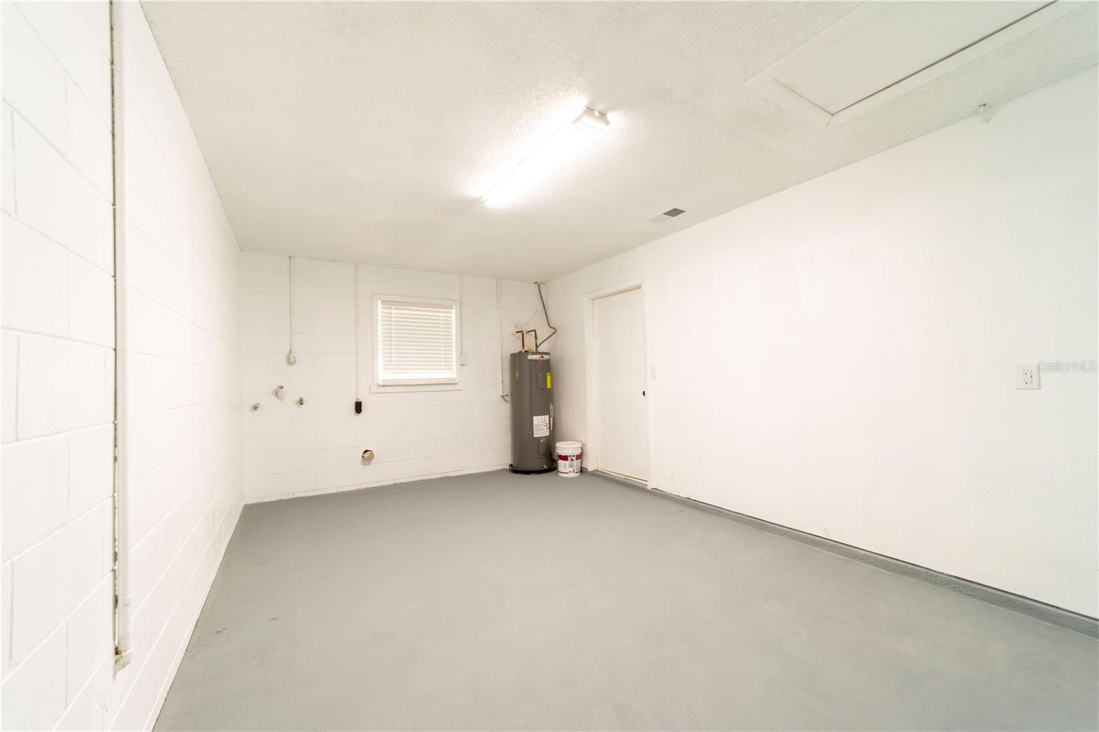 Image 36 of 42 For 745 Jackson Avenue