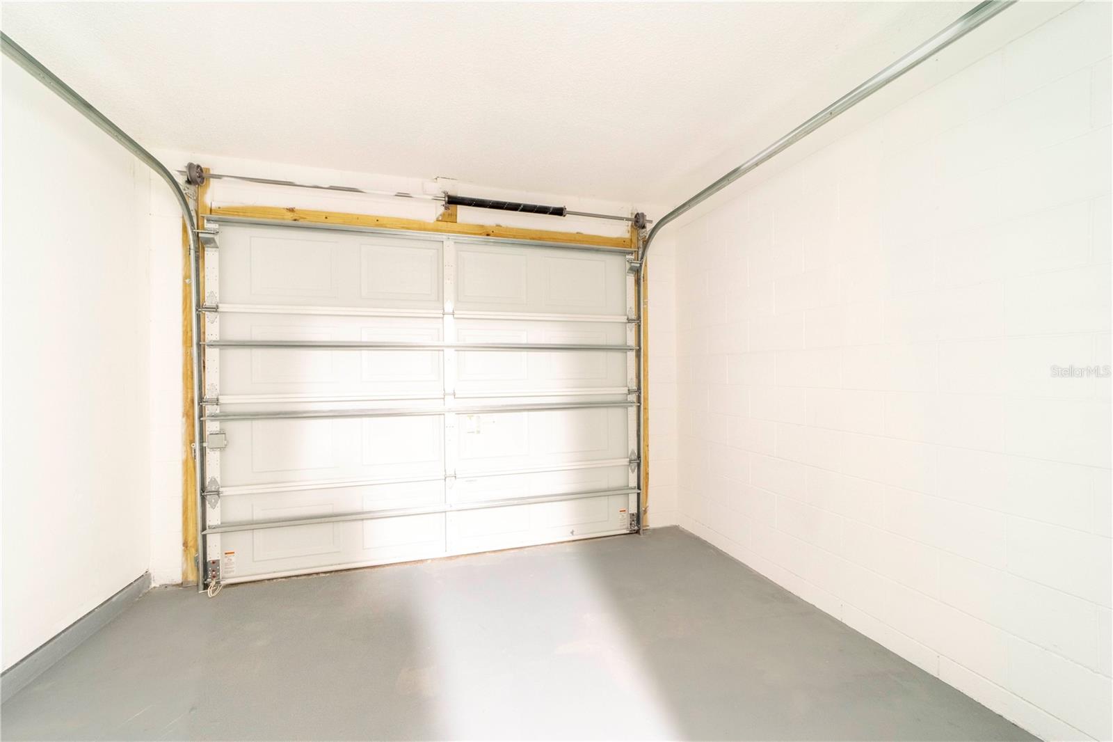 Image 37 of 42 For 745 Jackson Avenue