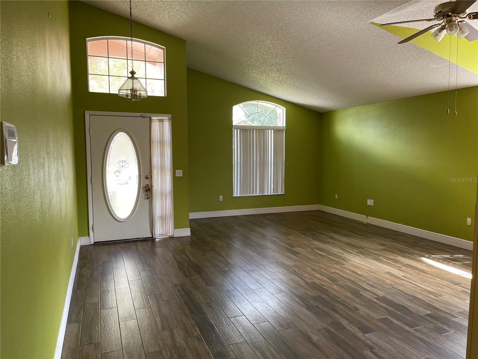 Image 3 of 6 For 2732 Cahill Way