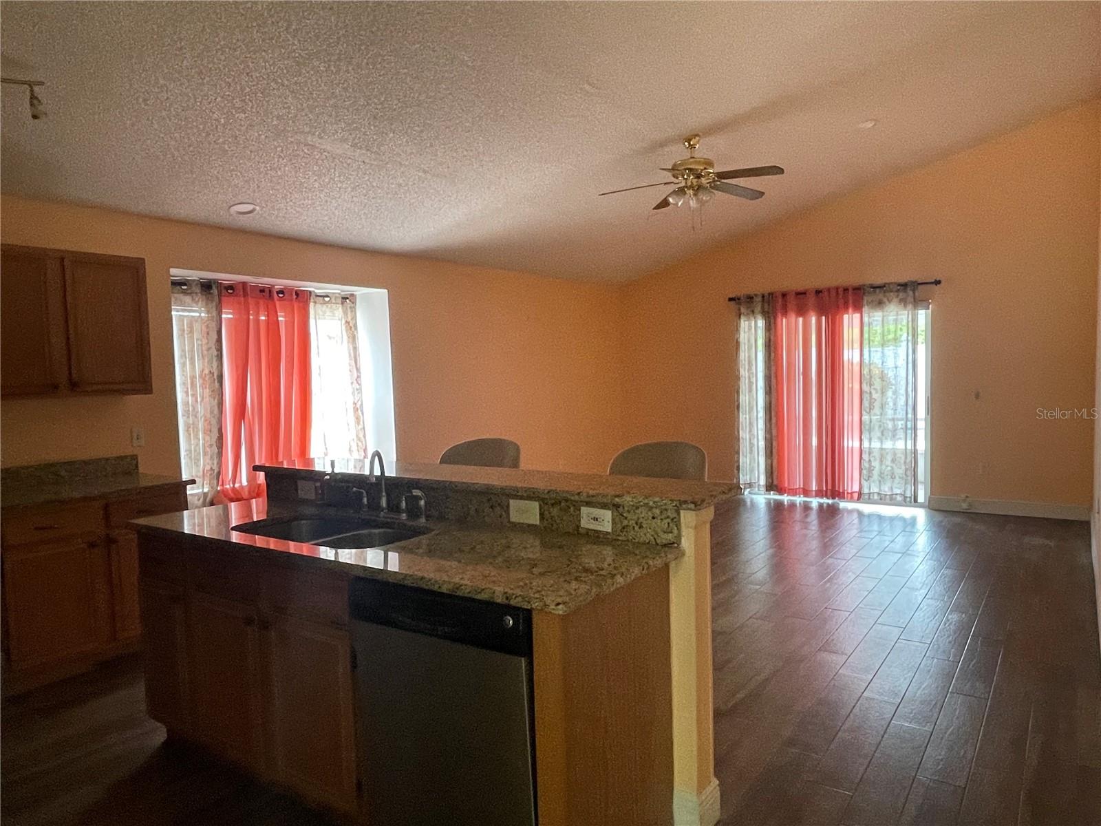 Image 4 of 6 For 2732 Cahill Way