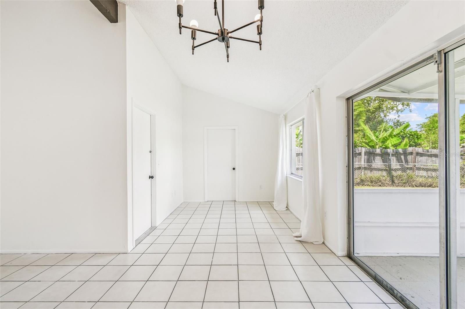 Image 10 of 43 For 11139 Stone Gate Ct