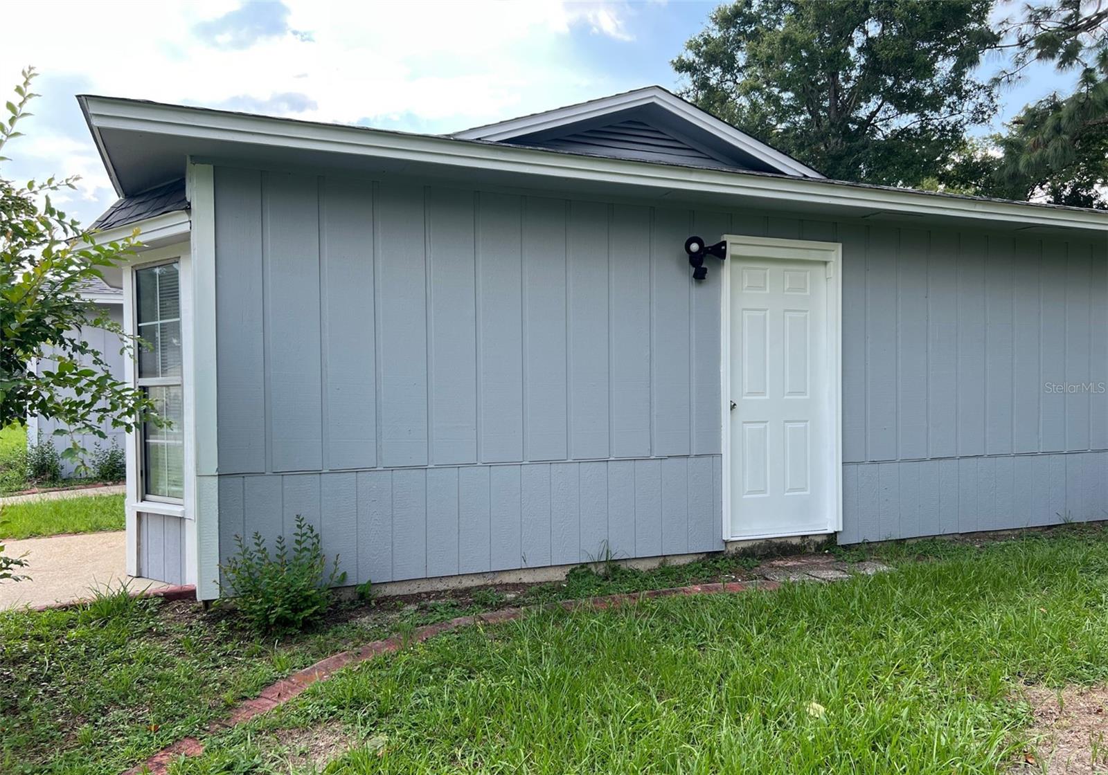 Image 3 of 30 For 2708 Sandalwood Drive