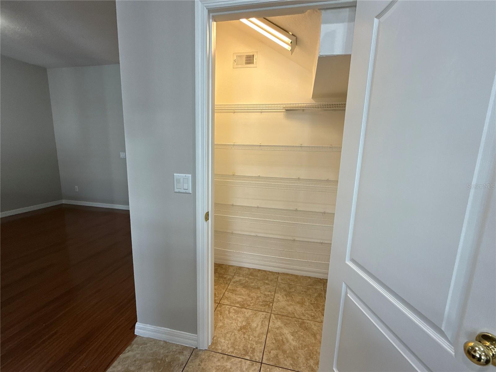 Image 13 of 34 For 2121 J Lawson Boulevard