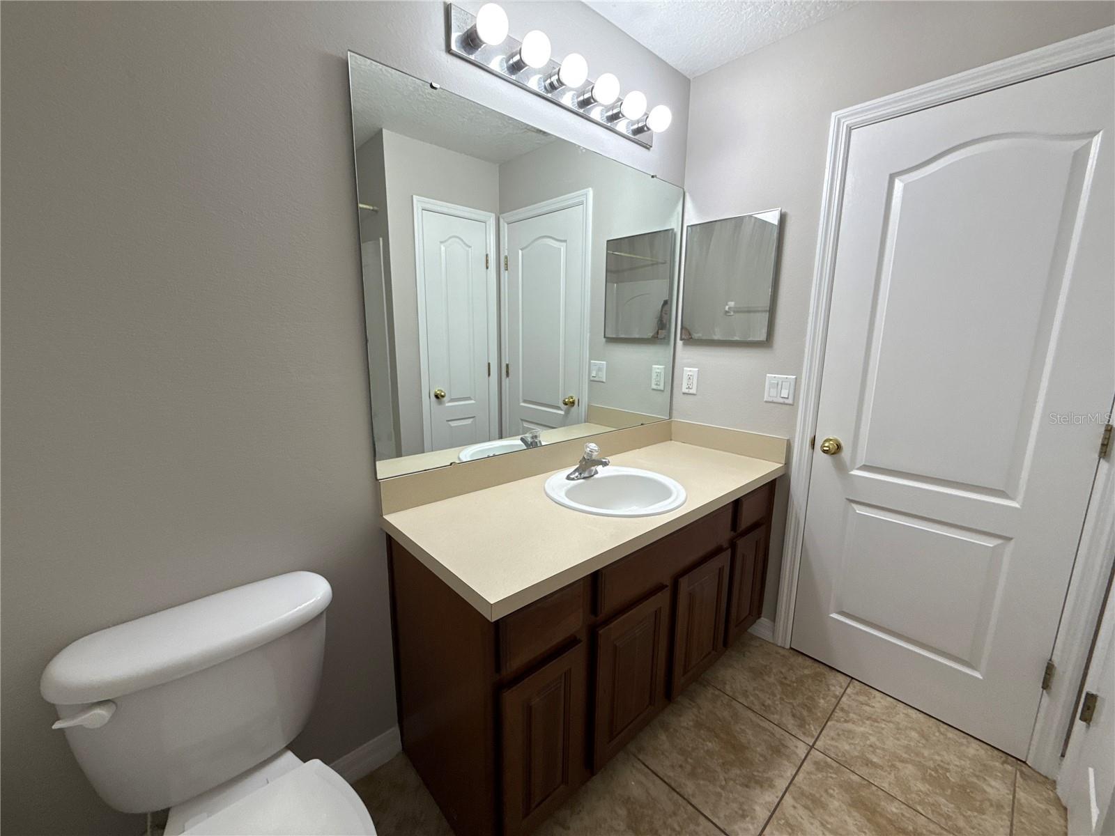 Image 17 of 34 For 2121 J Lawson Boulevard