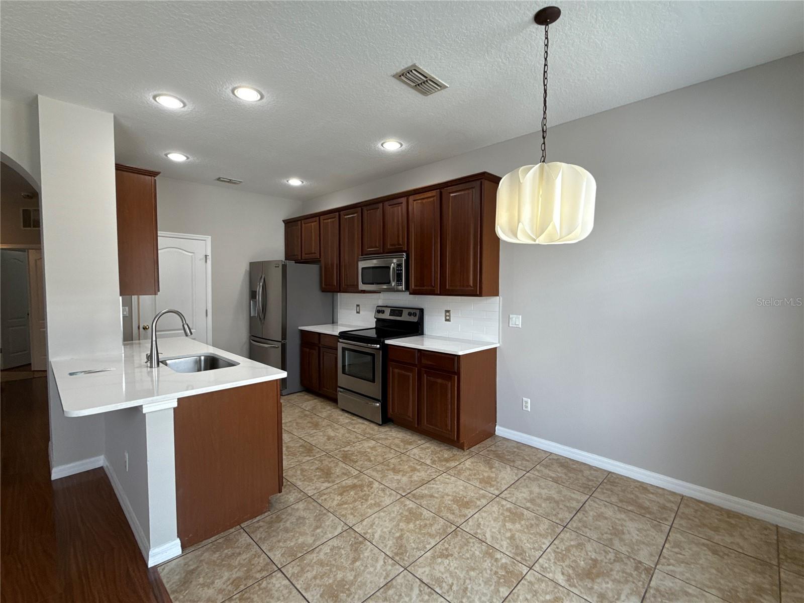 Image 9 of 34 For 2121 J Lawson Boulevard