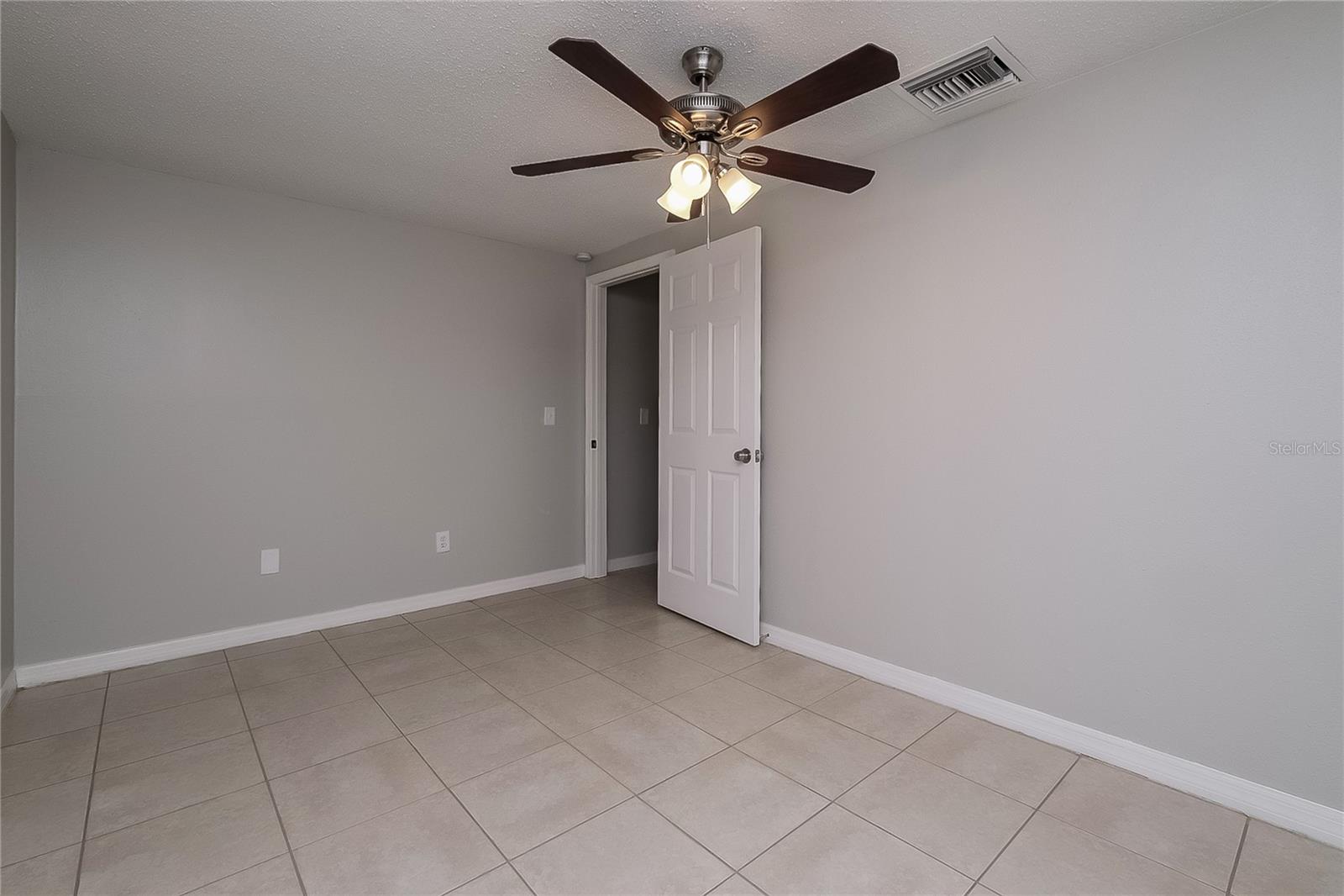 Image 11 of 16 For 7226 Exemplar Drive