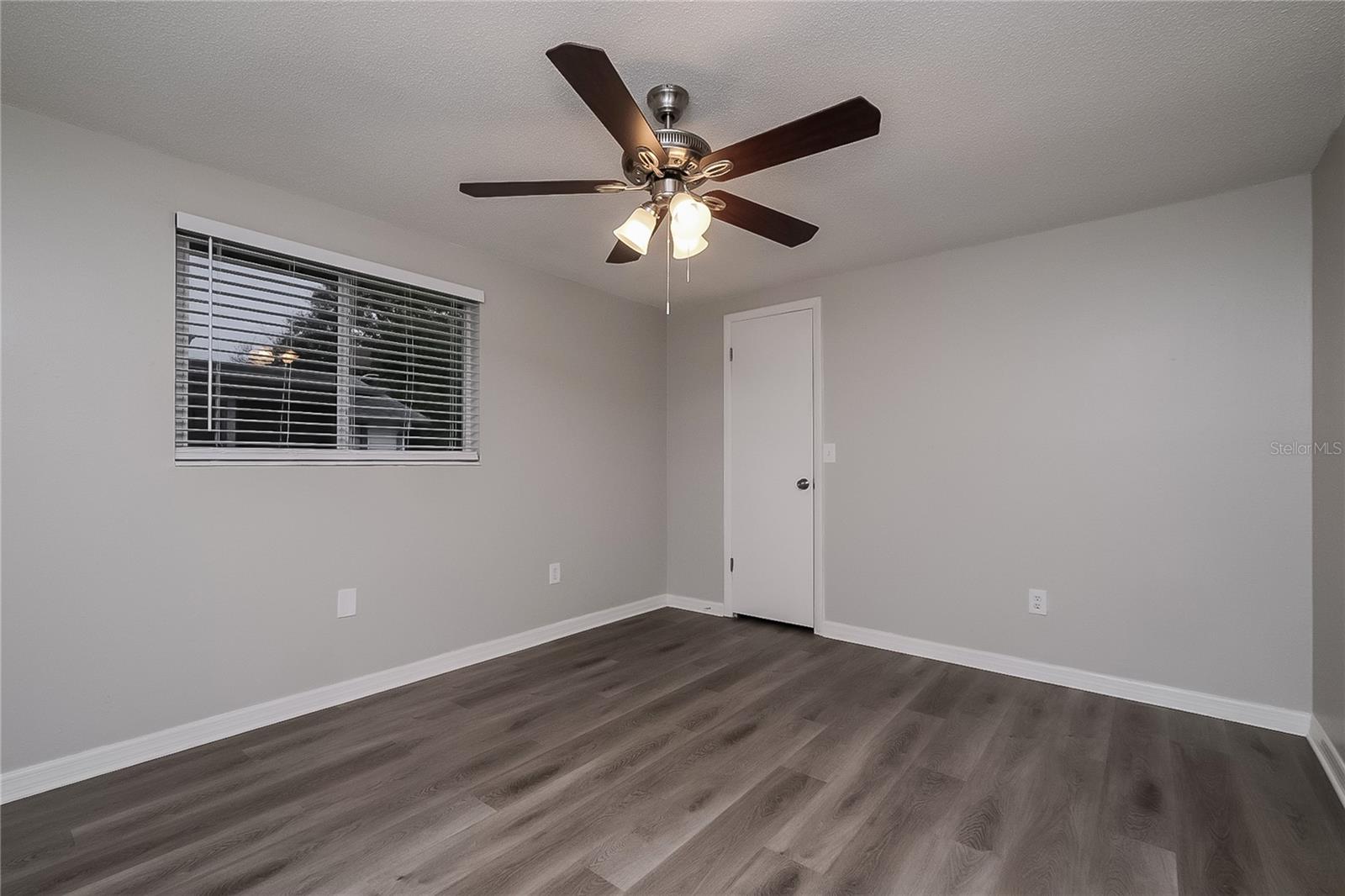 Image 12 of 16 For 7226 Exemplar Drive