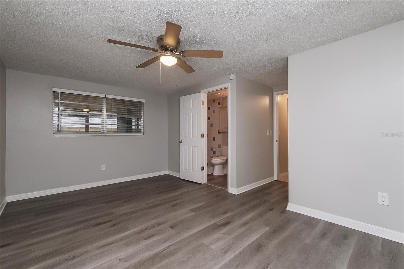 Image 7 of 16 For 7226 Exemplar Drive