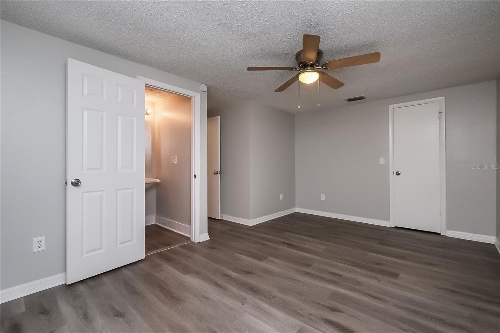Image 9 of 16 For 7226 Exemplar Drive