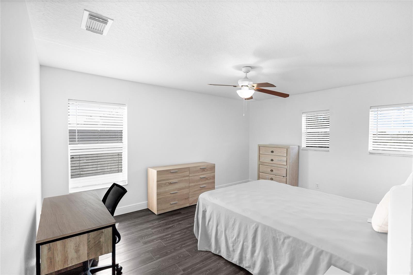 Image 16 of 45 For 3064 Tobago Avenue