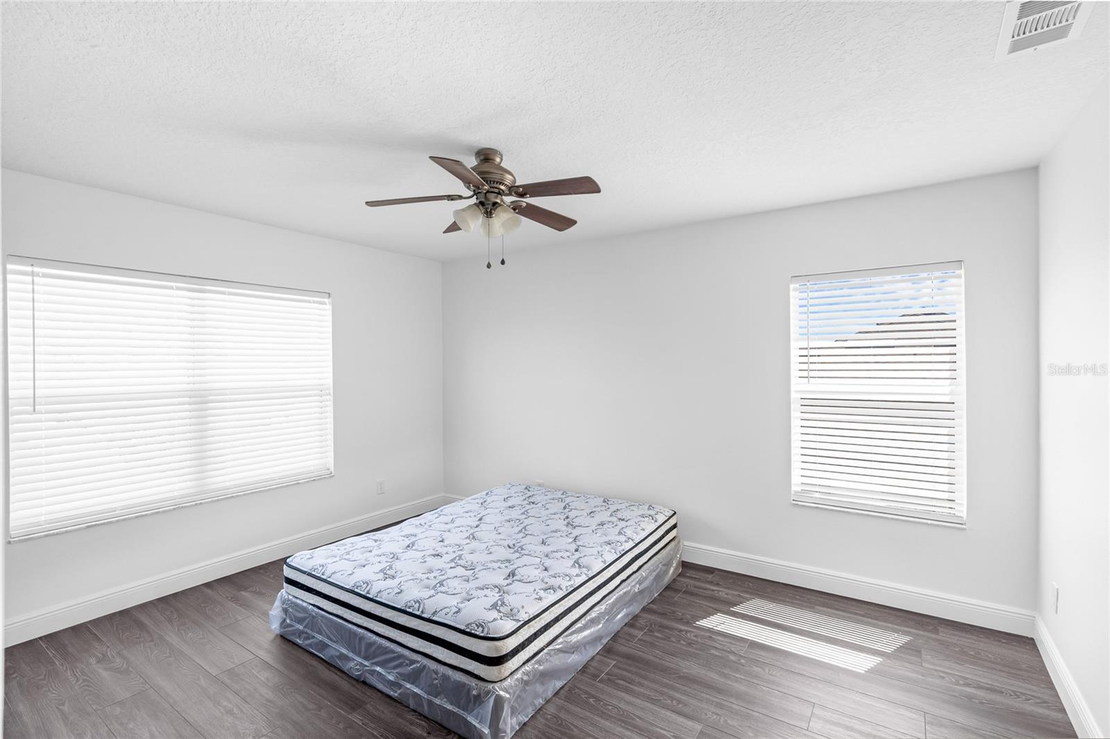 Image 19 of 45 For 3064 Tobago Avenue