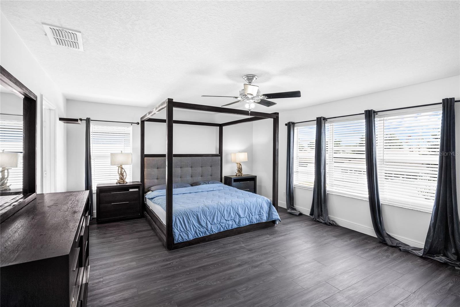 Image 20 of 45 For 3064 Tobago Avenue
