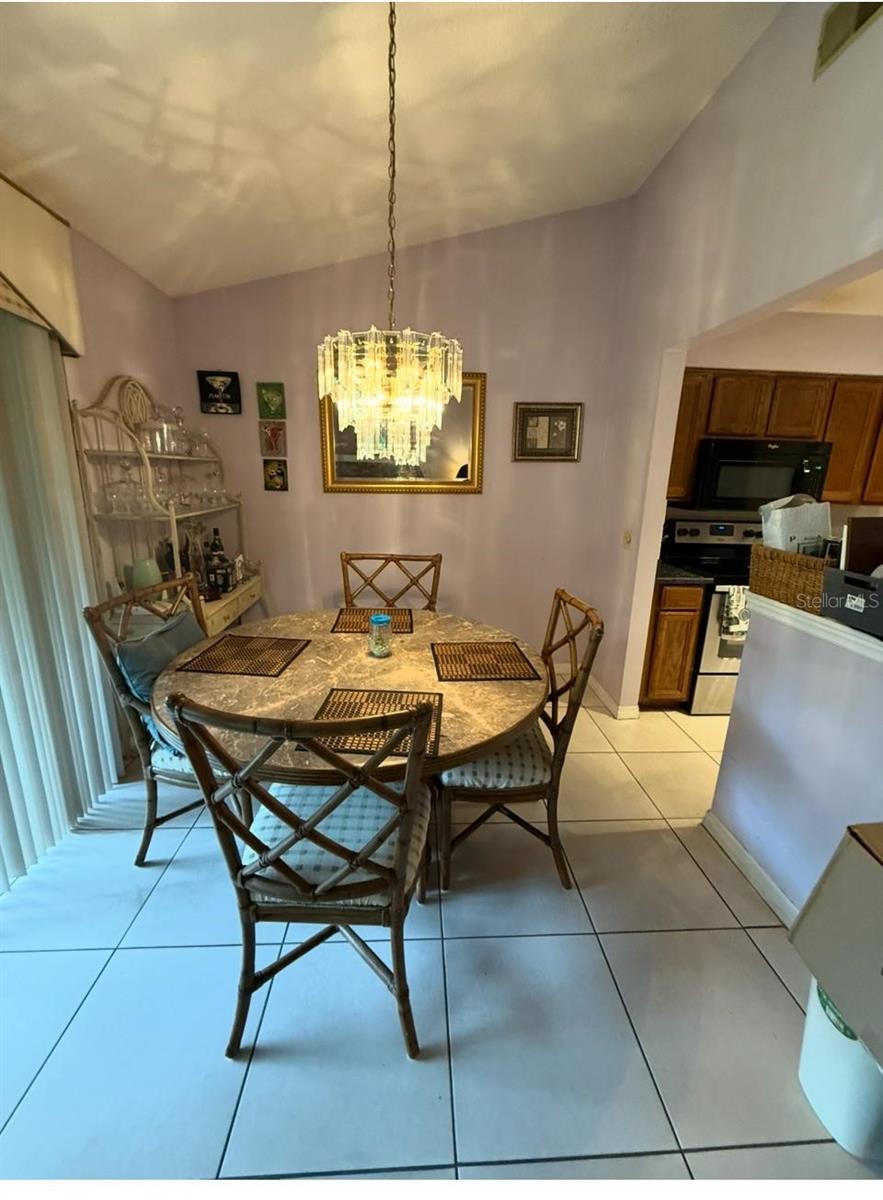 Image 3 of 9 For 5282 Tunbridge Wells Lane 1403