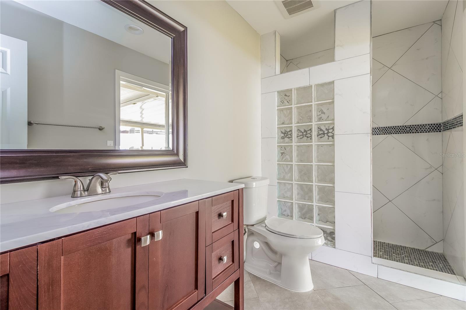 Image 11 of 16 For 822 Black Knight Drive