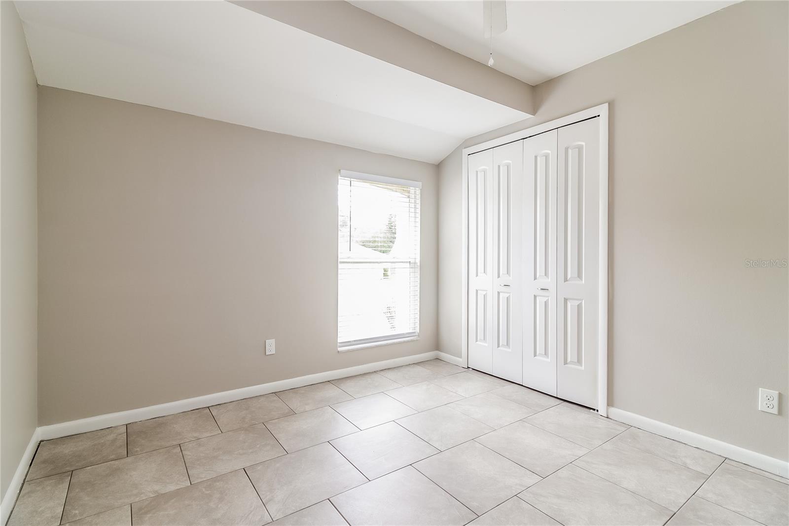 Image 13 of 16 For 822 Black Knight Drive