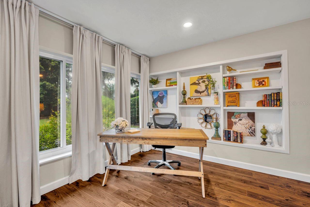 Listing photo id 9 for 170 Faith Terrace