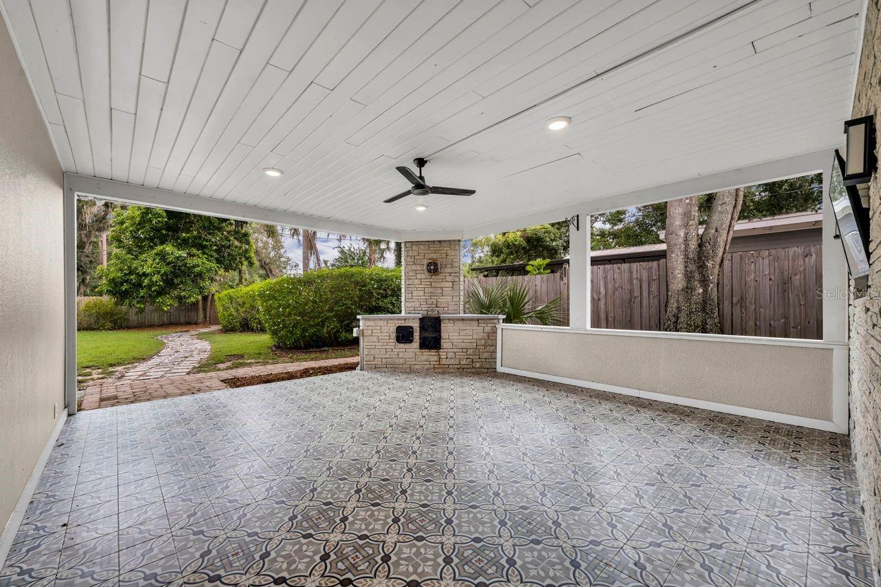 Listing photo id 16 for 170 Faith Terrace