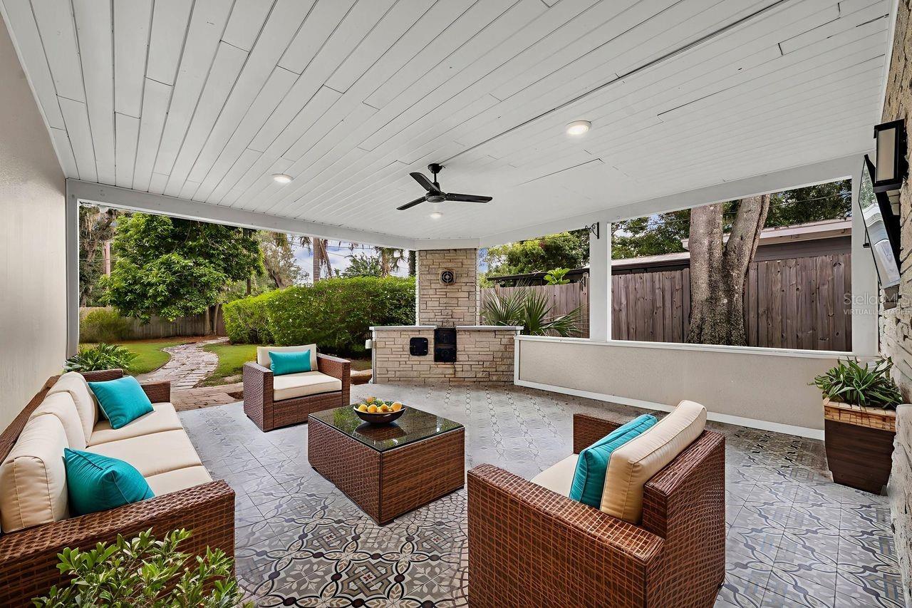 Listing photo id 17 for 170 Faith Terrace