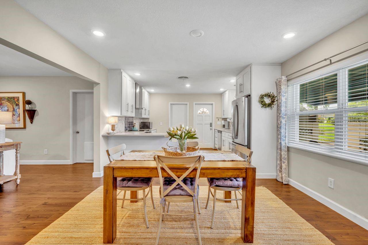 Listing photo id 2 for 170 Faith Terrace