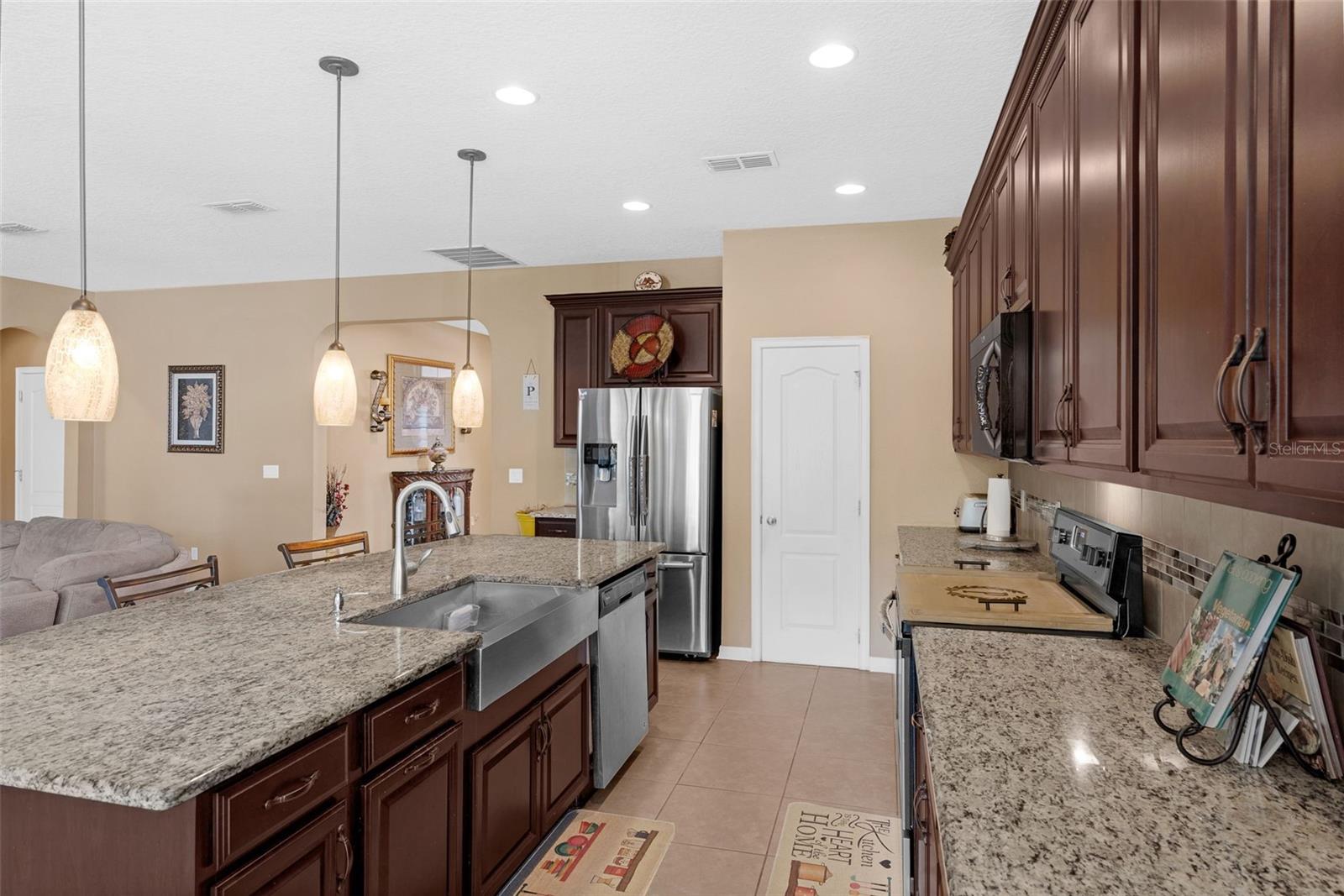 Image 11 of 42 For 1333 Gatewood Avenue