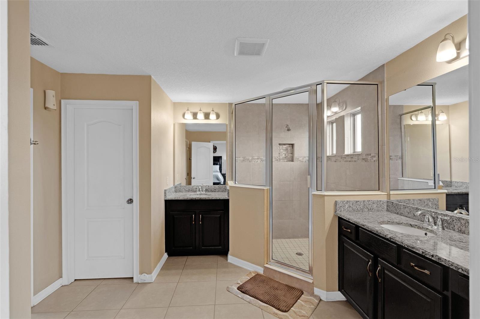 Image 23 of 42 For 1333 Gatewood Avenue