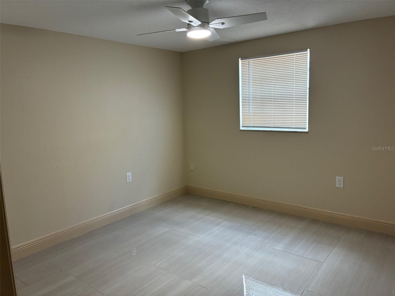 Image 4 of 9 For 13916 Muriel Avenue