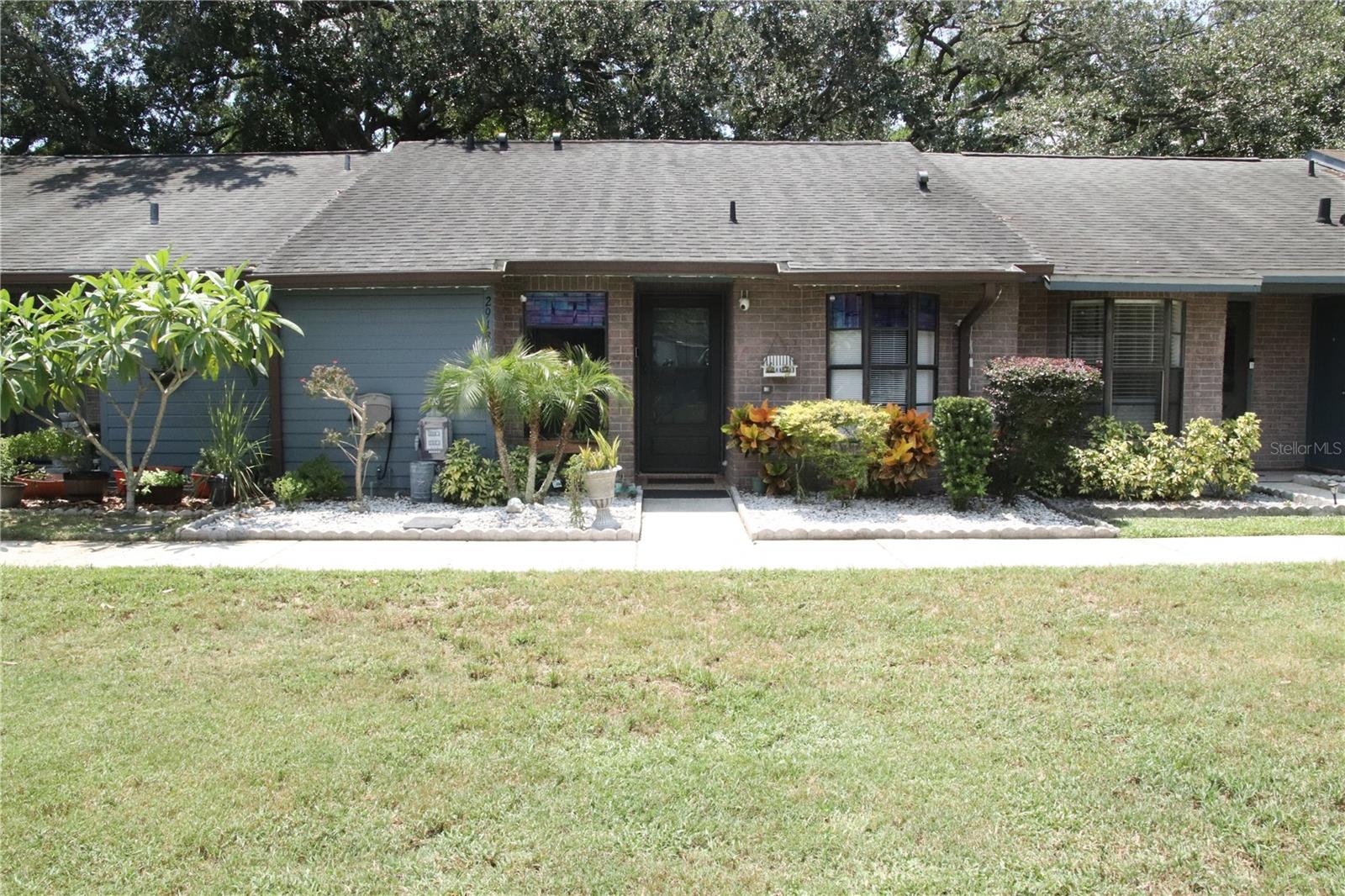Image 2 of 31 For 2918 Prince Oak Court