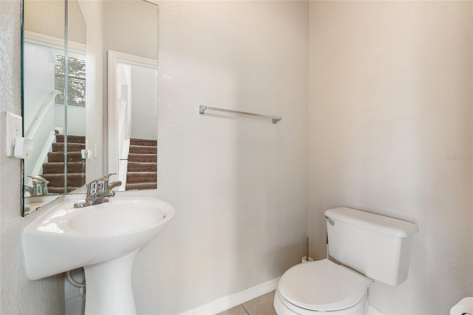 Image 13 of 29 For 2352 Grand Central Parkway 10