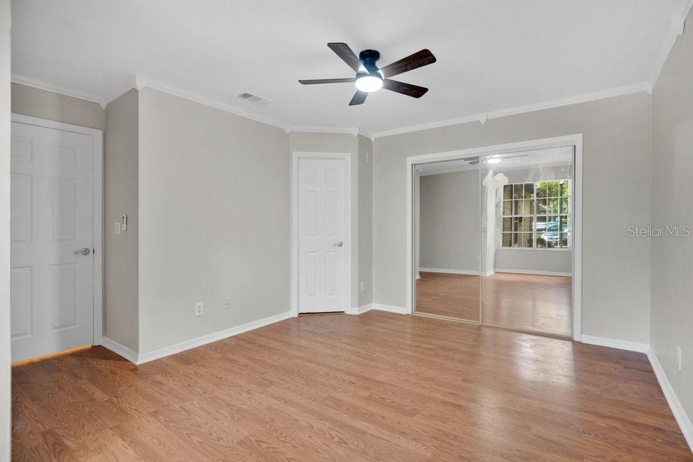 Image 14 of 27 For 949 Bird Bay Court 101