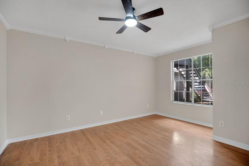 Image 15 of 27 For 949 Bird Bay Court 101