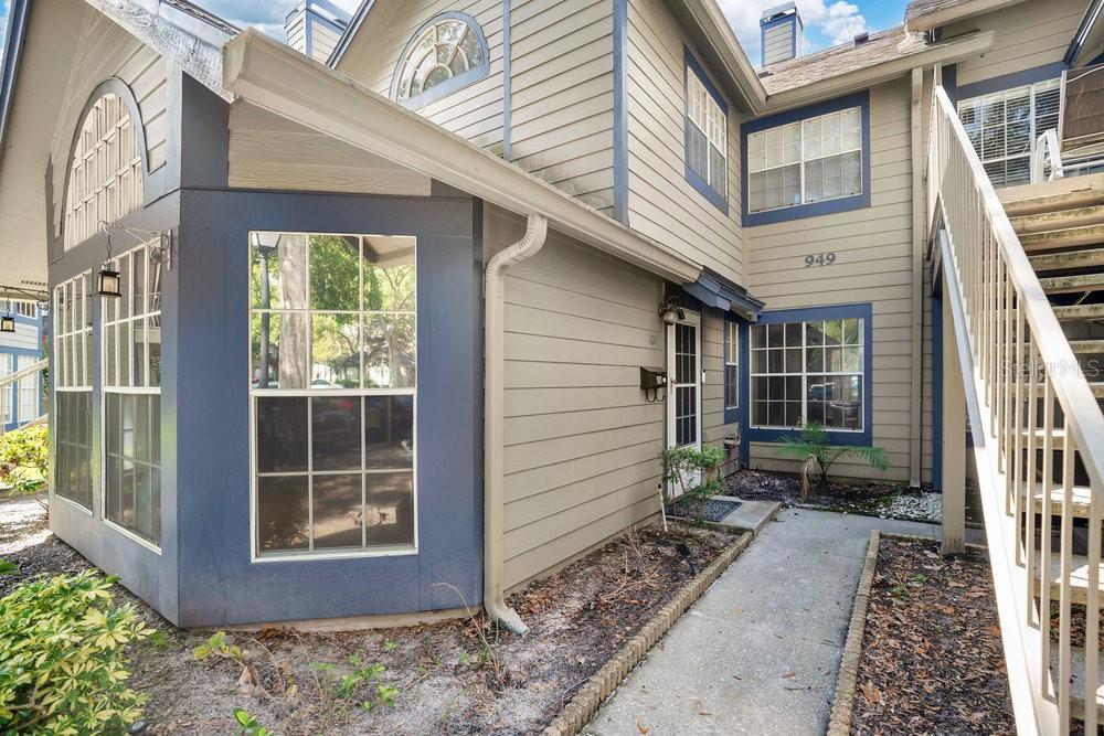 Image 3 of 27 For 949 Bird Bay Court 101