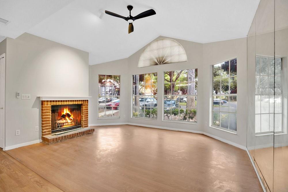 Image 8 of 27 For 949 Bird Bay Court 101