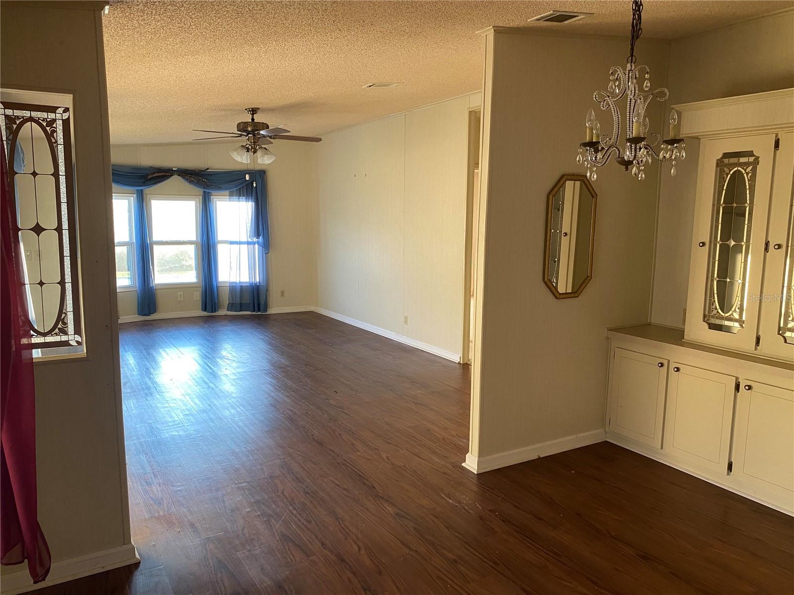 Image 15 of 19 For 2693 Cayman Circle R