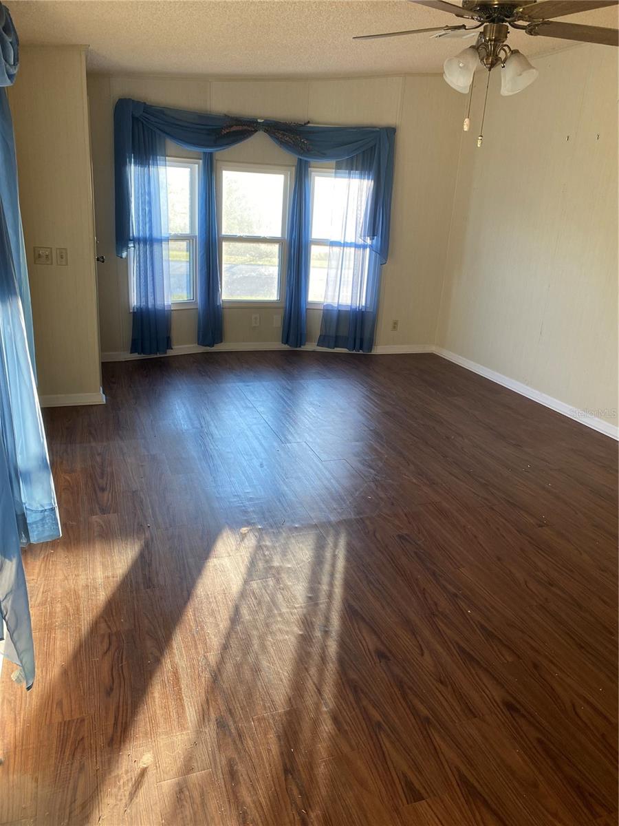 Image 7 of 19 For 2693 Cayman Circle R
