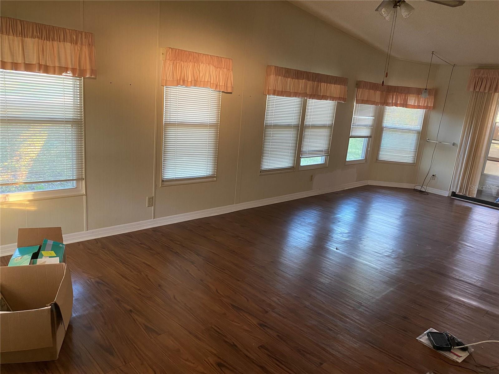 Image 9 of 19 For 2693 Cayman Circle R