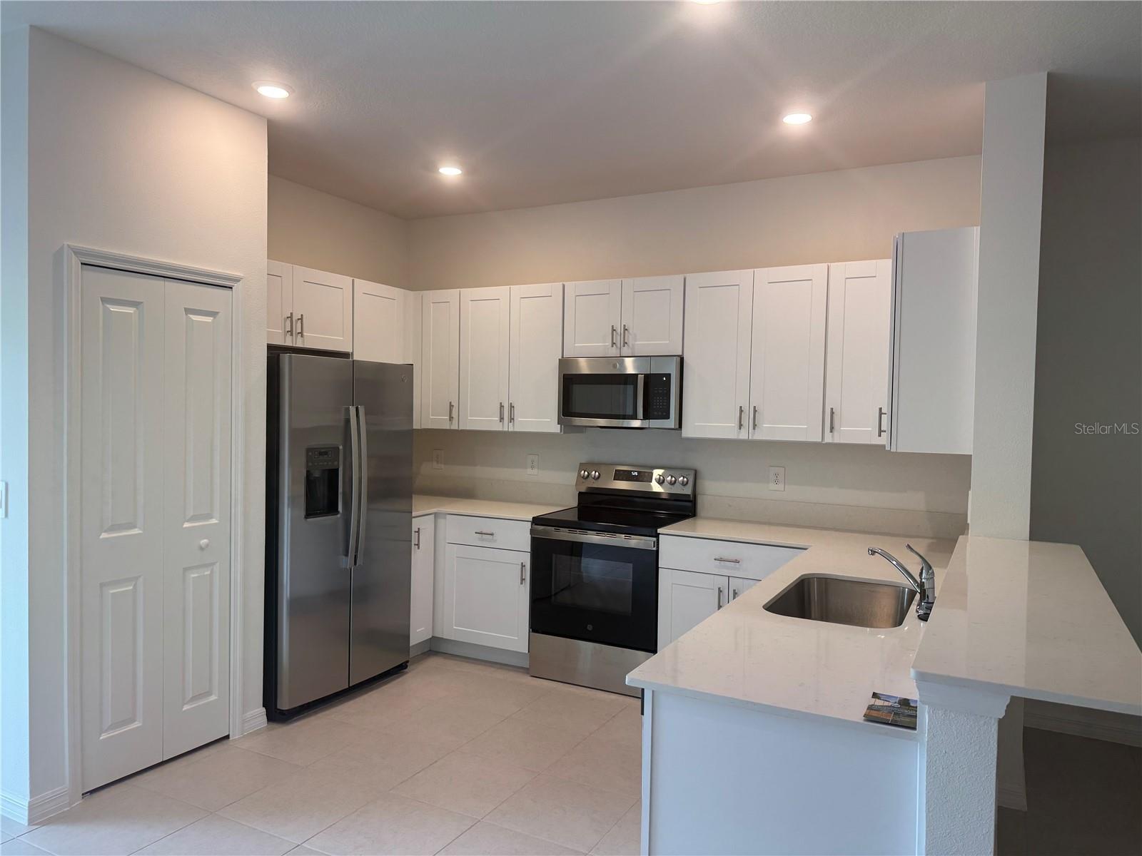 Image 4 of 22 For 216 27th Street Se