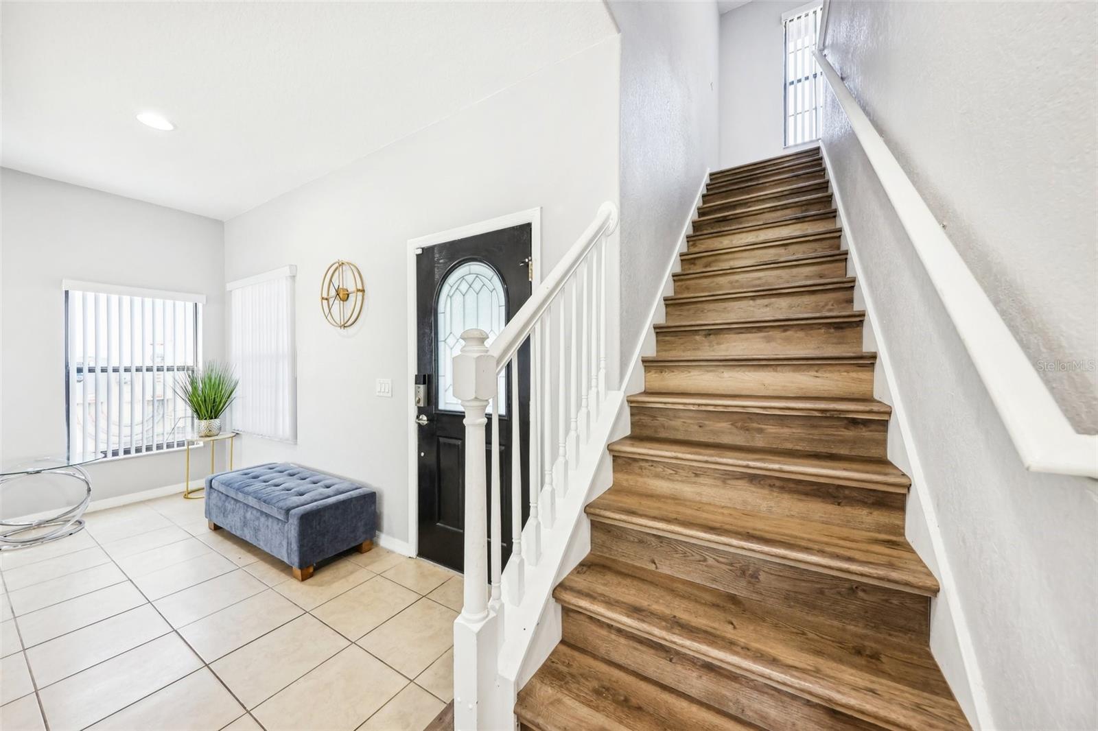 Image 11 of 72 For 332 Summer Place Loop
