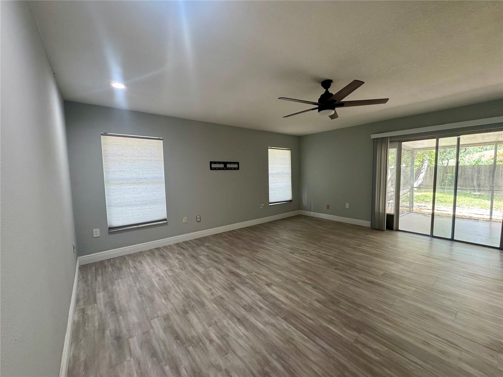 Image 11 of 23 For 8515 Sandberry Boulevard