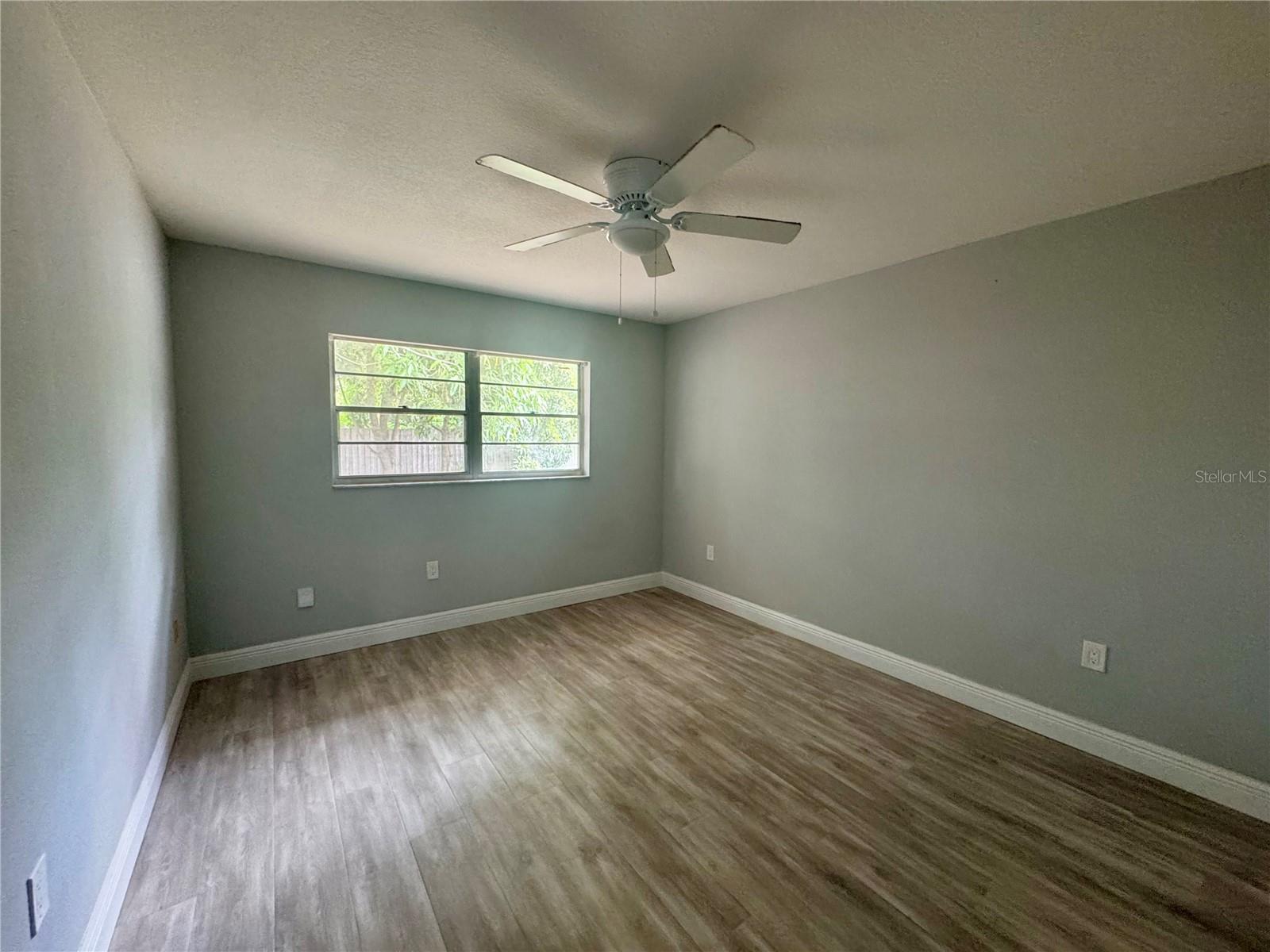 Image 17 of 23 For 8515 Sandberry Boulevard