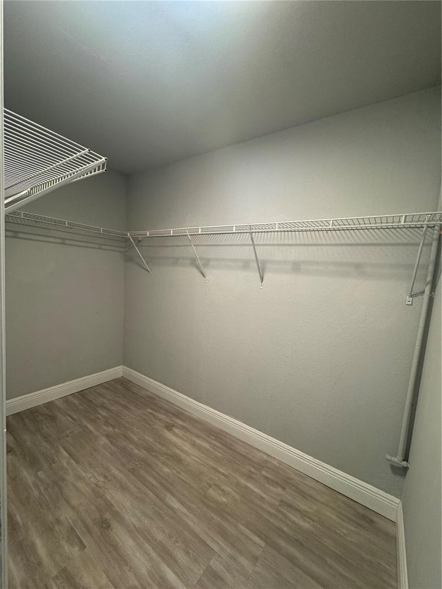Image 4 of 23 For 8515 Sandberry Boulevard