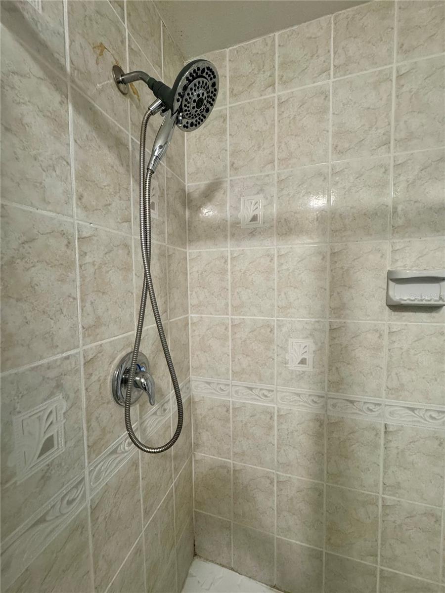 Image 6 of 23 For 8515 Sandberry Boulevard