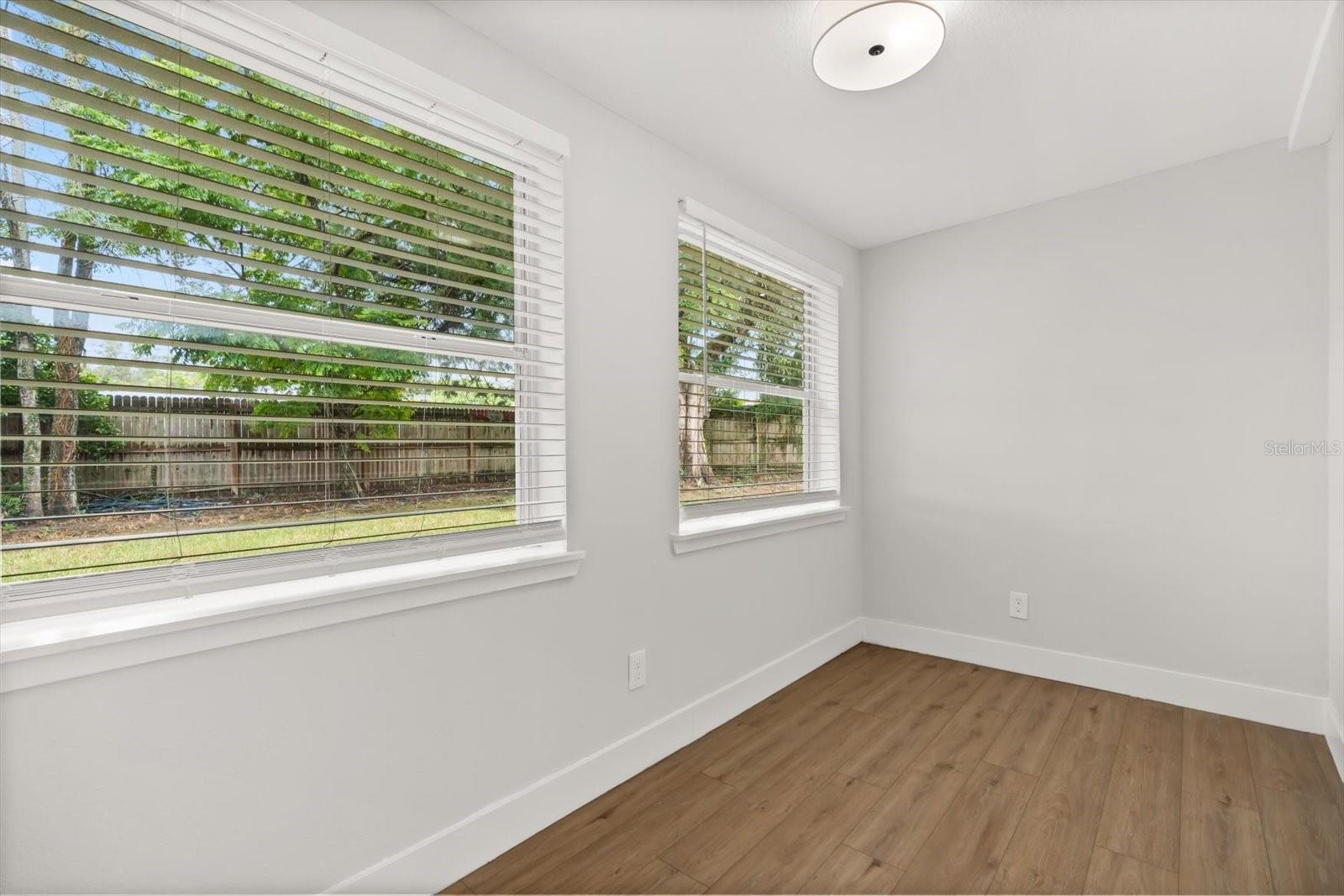 Image 13 of 21 For 6722 Edgewater Drive