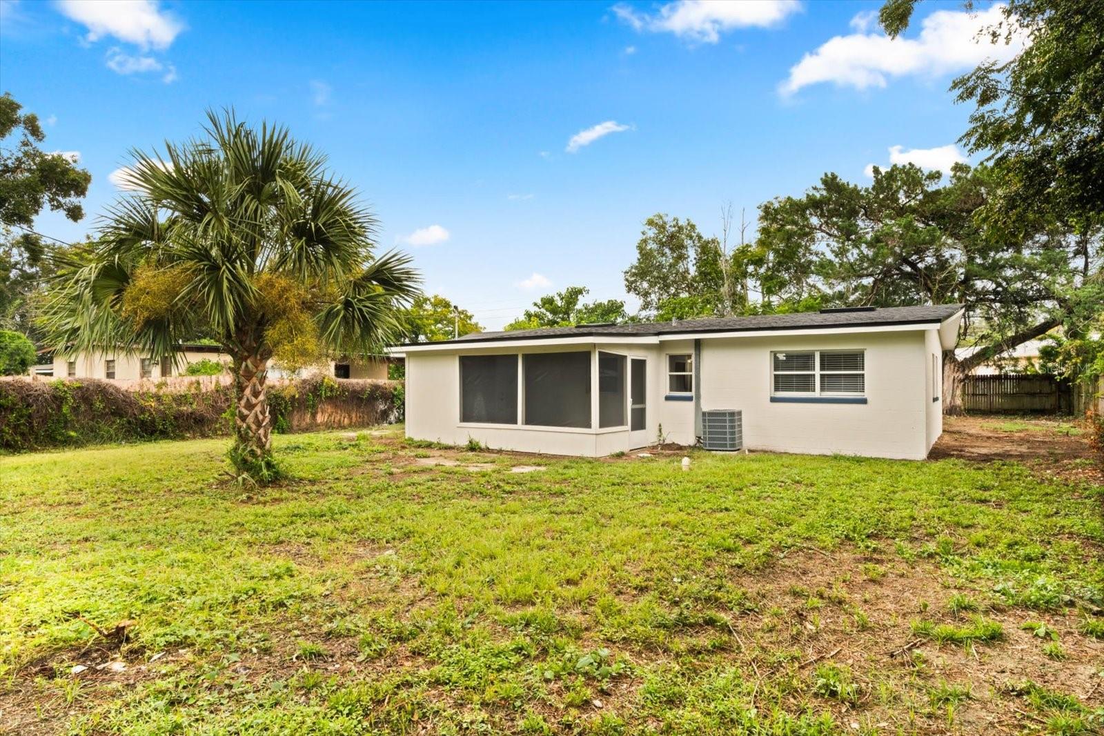 Image 18 of 21 For 6722 Edgewater Drive