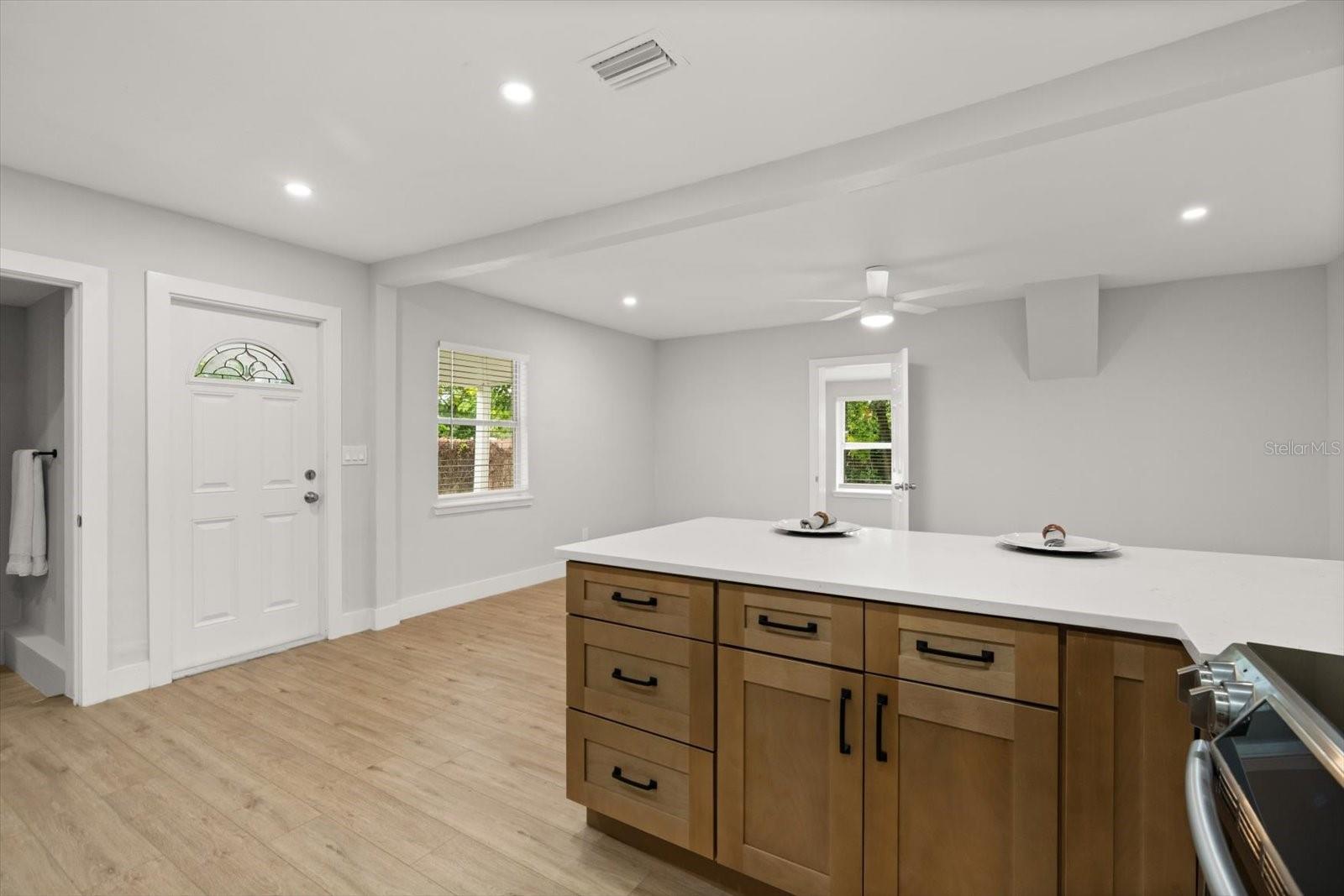 Image 6 of 21 For 6722 Edgewater Drive