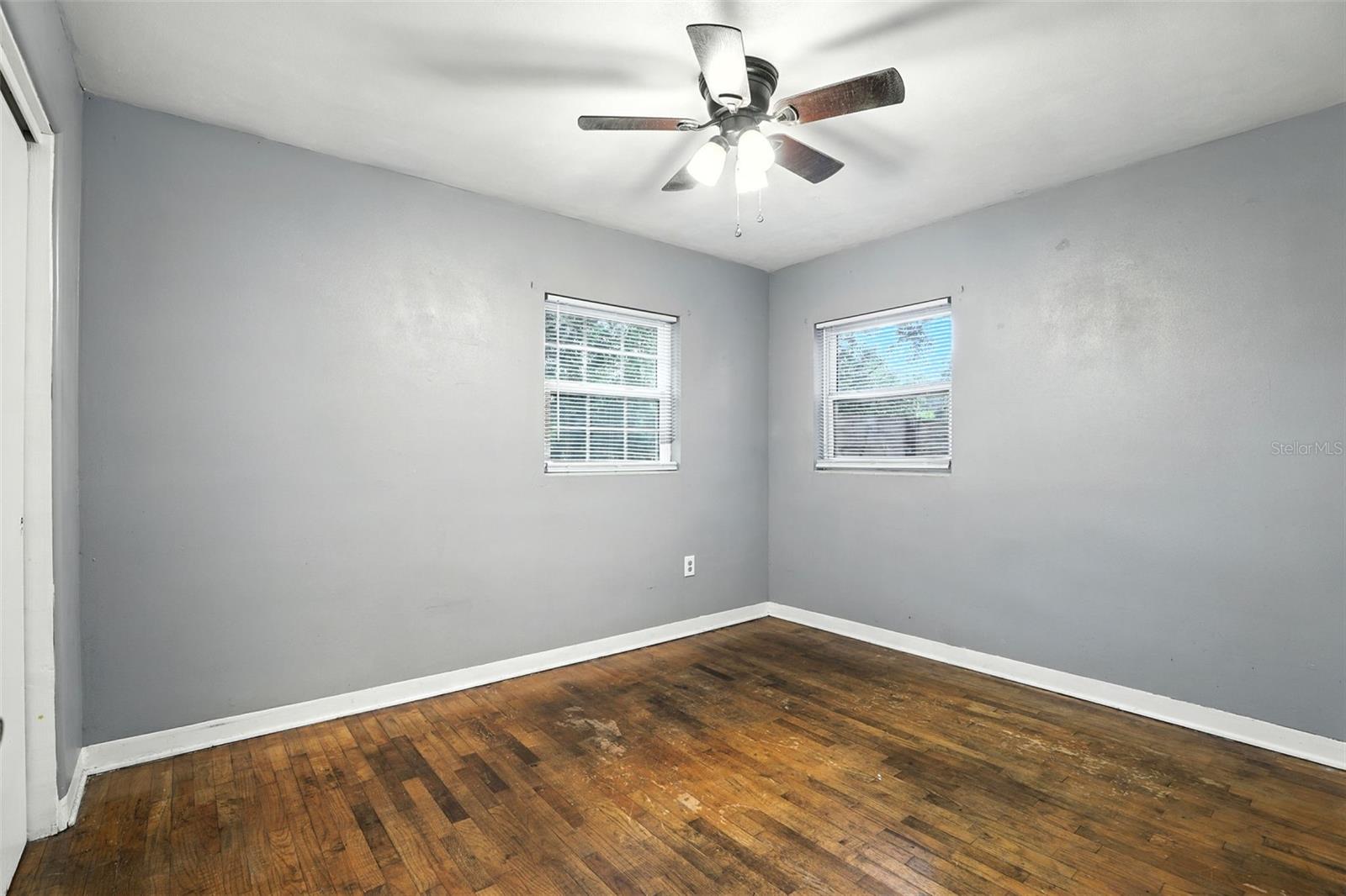 Image 23 of 27 For 1412 Voorhis Avenue